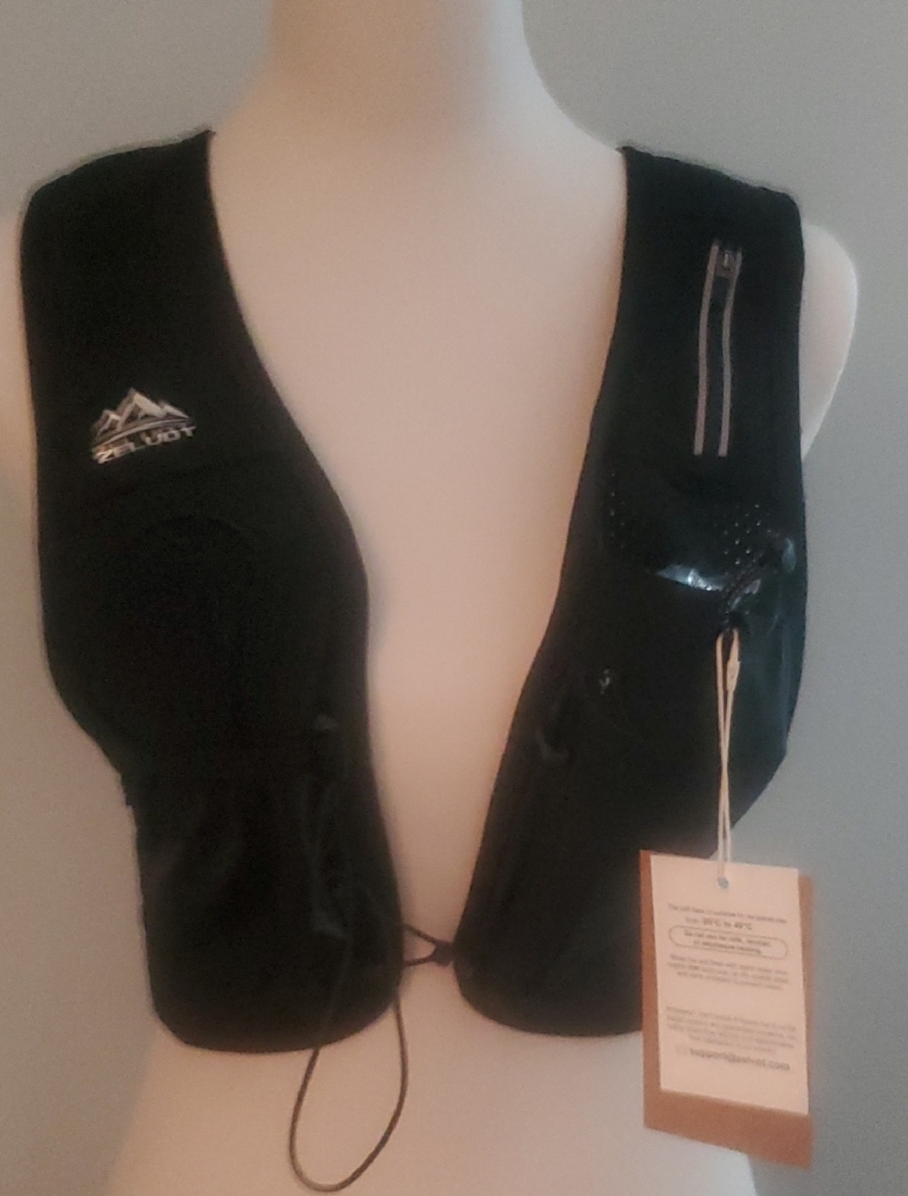 Black Running  Hydration Vest. Male/female